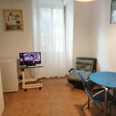 Studio Flat